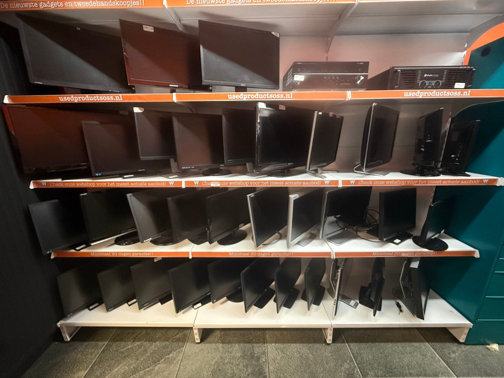 34 diverse monitoren te koop. €260,- alles samen, Ophalen, IPS, Zo goed als nieuw, Onbekend