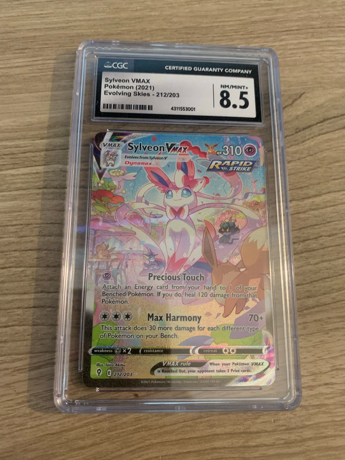 Sylveon VMAX alt art )2021) Evolving Skies - 212/203 CGC 8.5, Hobby en Vrije tijd, Ophalen, Zo goed als nieuw, Losse kaart