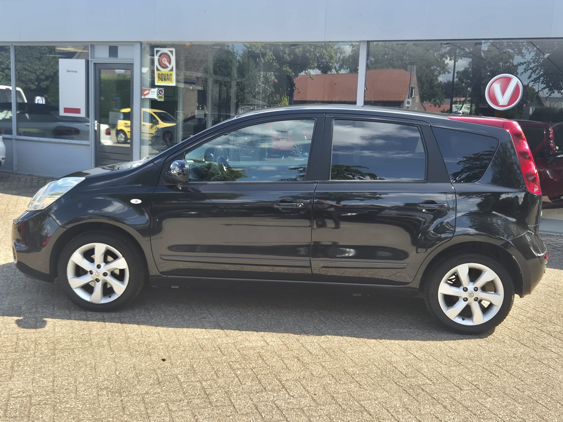 Nissan Note 1.6 Acenta AUTOMAAT NAVIGATIE/CLIMATE CONTROL/PA, Parkeersensor, Gebruikt, 4 cilinders, Origineel Nederlands