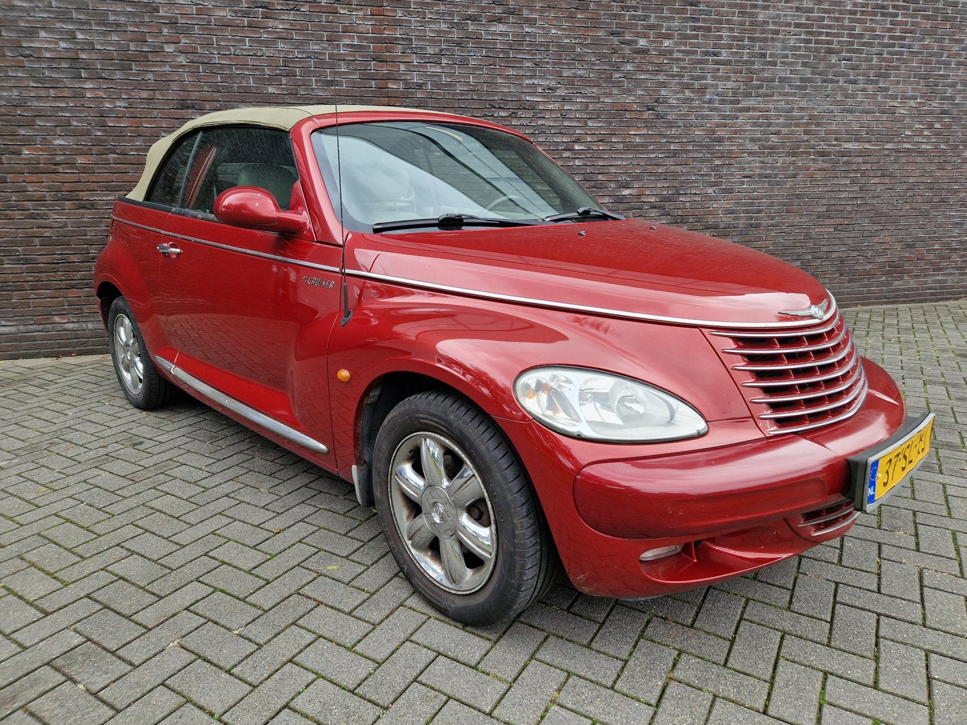 Chrysler PT Cruiser Cabrio 2.4i Limited|LEER|DEALER ONDERH., Auto's, Voorwielaandrijving, Dealer onderhouden, 450 kg, Gebruikt