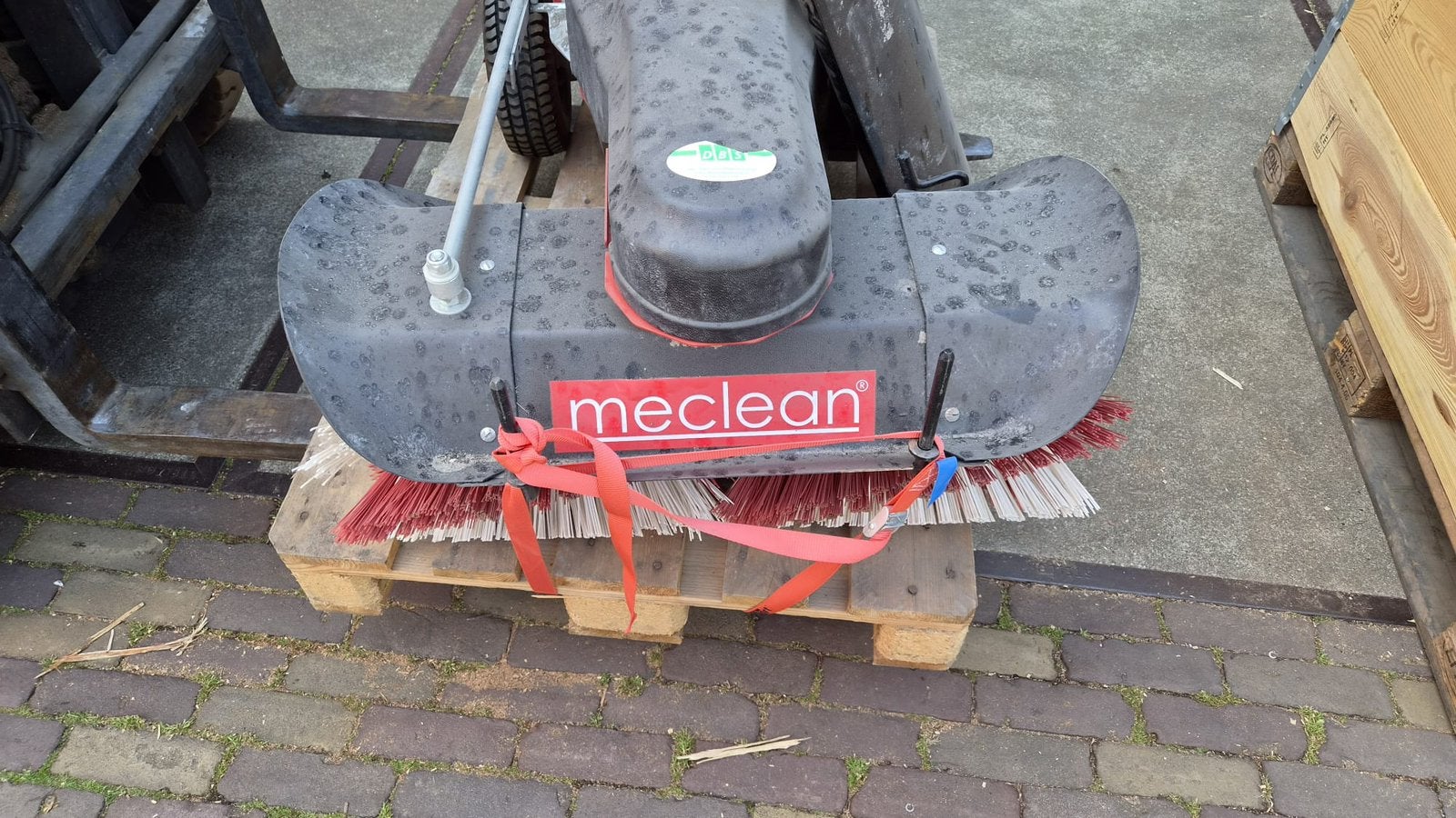 Veegmachine Meclean, Ophalen, Zo goed als nieuw