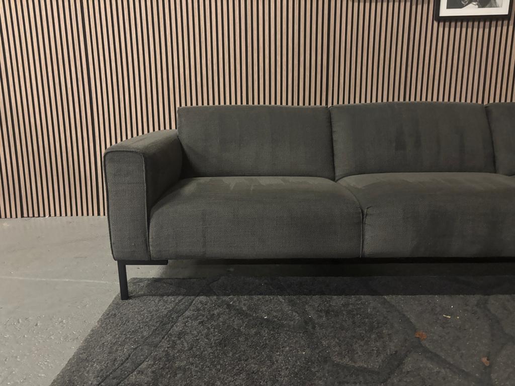 GRATIS LEVERING Montel Loungebank 300x170 GEREINIGD, Huis en Inrichting, Banken | Bankstellen, 250 tot 300 cm, Hoekbank, Ophalen of Verzenden