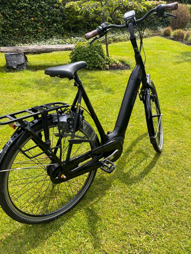 Gazelle grenoble c8 elektrische damesfiets (nette staat), Fietsen en Brommers, Elektrische fietsen, Ophalen, Zo goed als nieuw