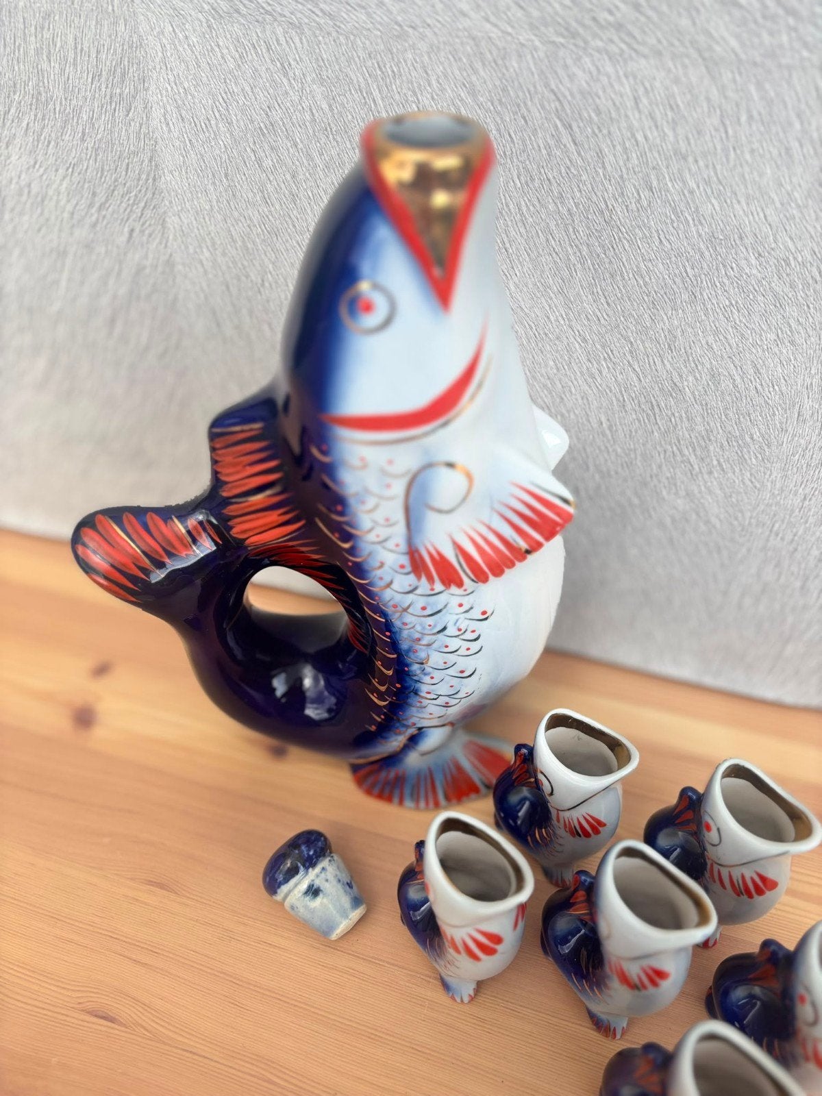 Vintage karaf met borrelglaasjes, kobaltblauwe vis wodka set, Vintage, Overige typen, Ophalen of Verzenden, Zo goed als nieuw