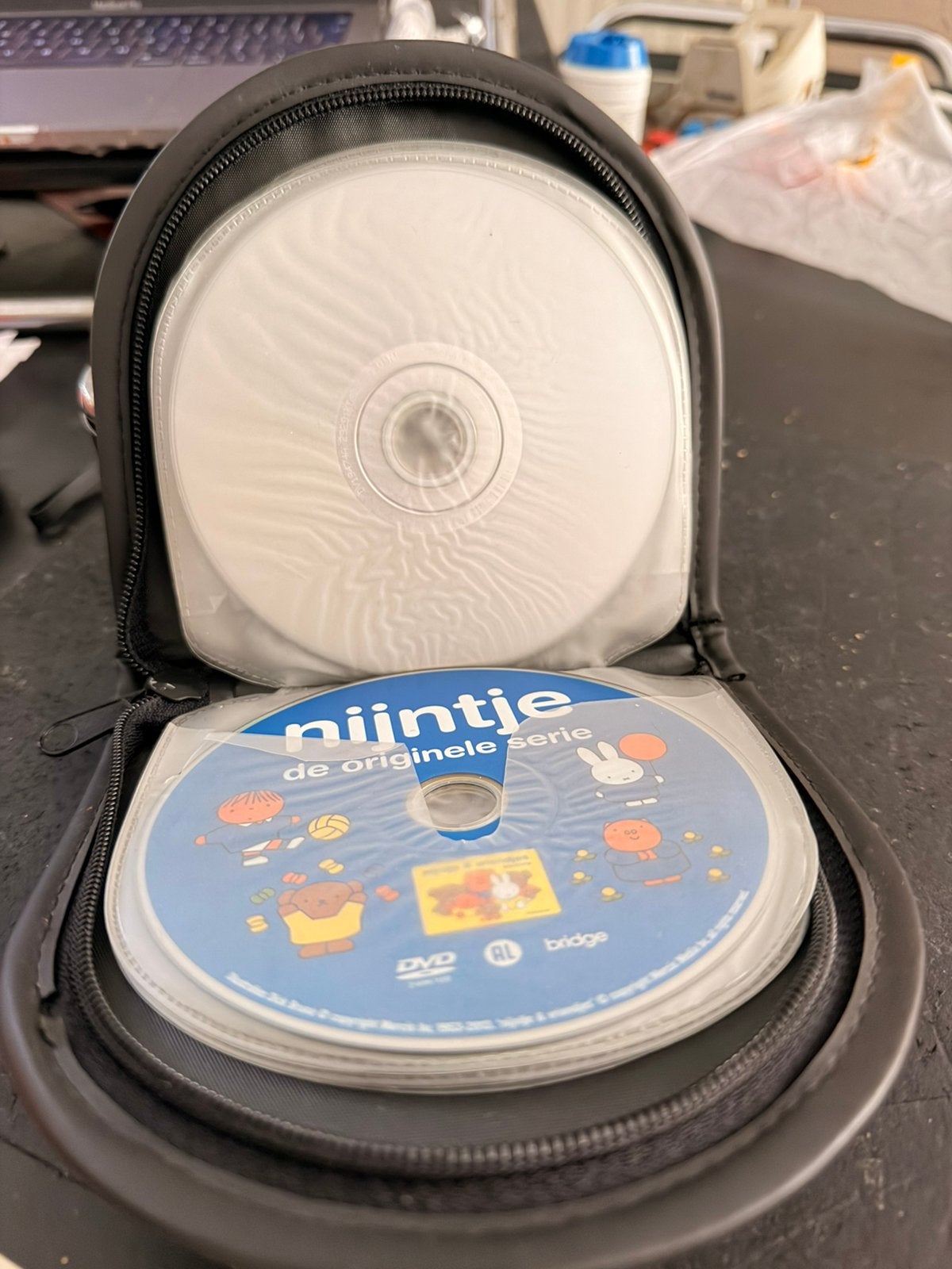 10 kinder dvd s waaronder Dikkie Dik en Nijntje, Ophalen of Verzenden, Zo goed als nieuw, Verhaal of Sprookje