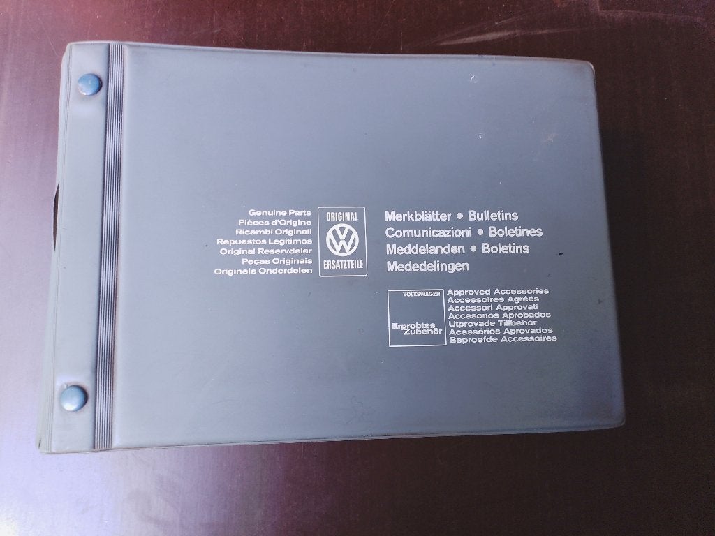Zeldzaam Oud VW Audi Dealer Onderdelenboek Actiemodel 70 -93, Boeken, Ophalen of Verzenden, Gelezen, Volkswagen