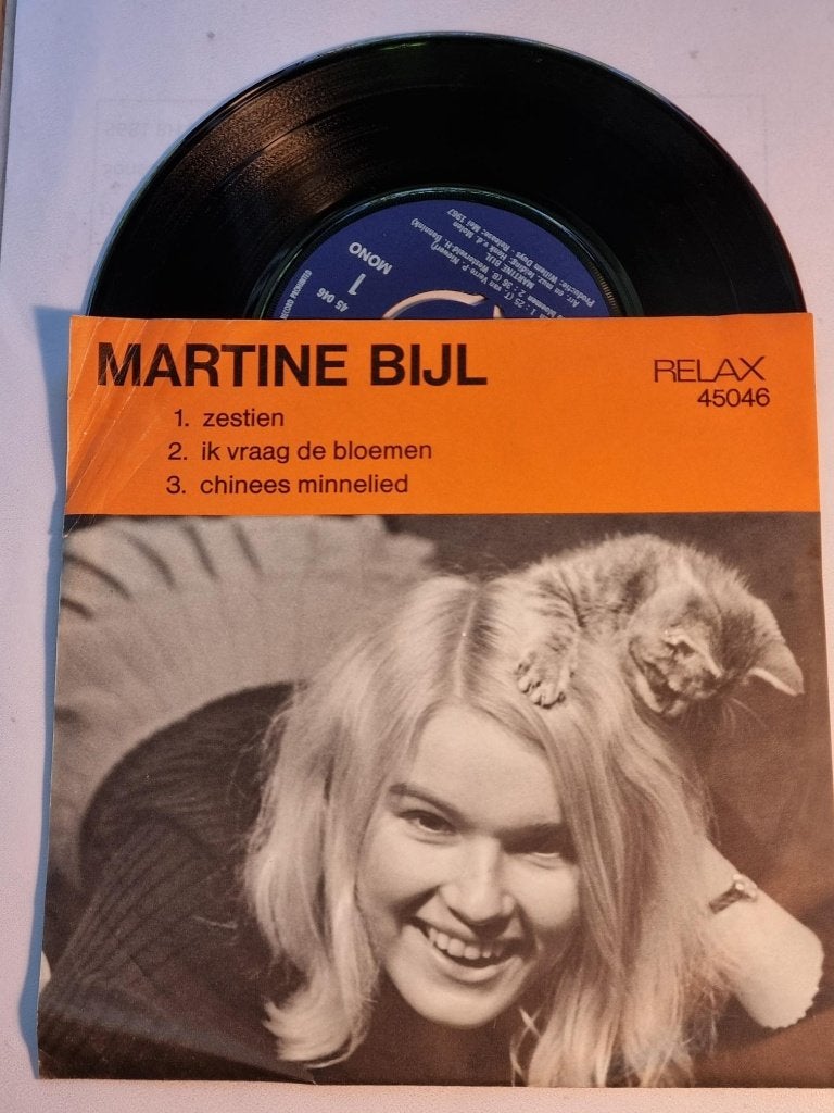 Maxi single Martine Bijl ZESTIEN prachtige plaat uit 1967, Ophalen of Verzenden, Zo goed als nieuw, Pop