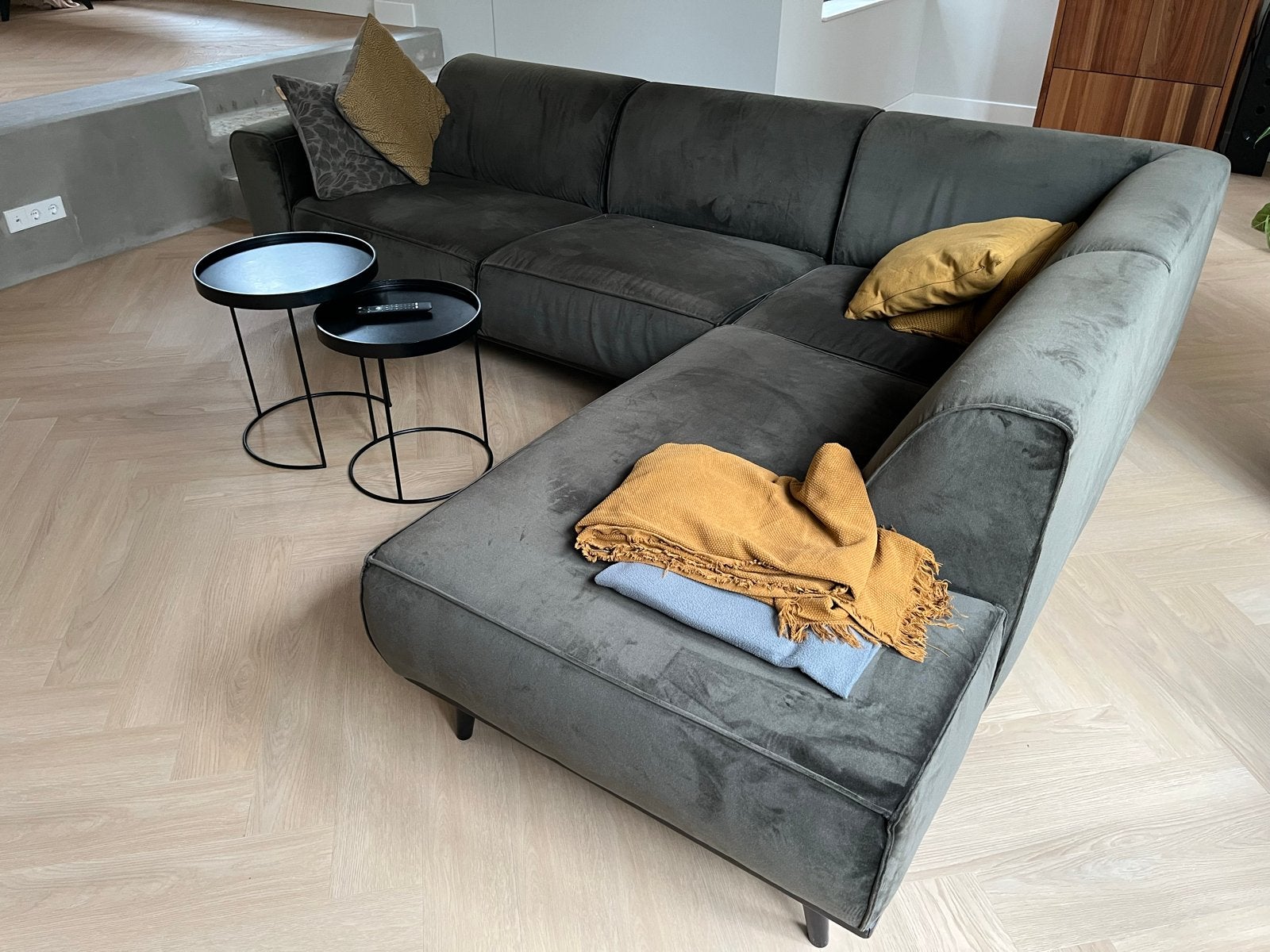 hoekbank in donkergroen velvet - 280x210cm, Ophalen, 250 tot 300 cm, Gebruikt, Hoekbank