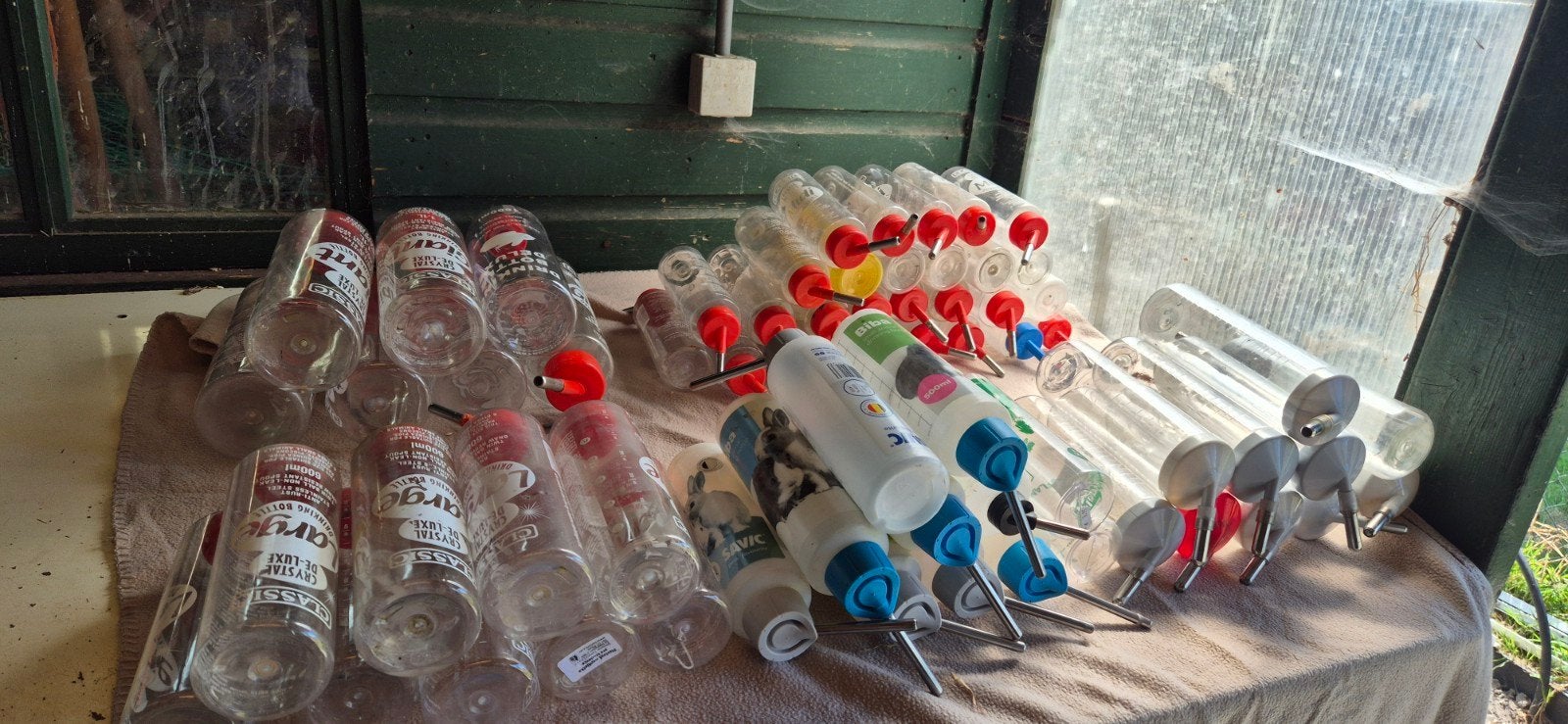 verschillende drinkflessen voor konijn of cavia, Verzenden
