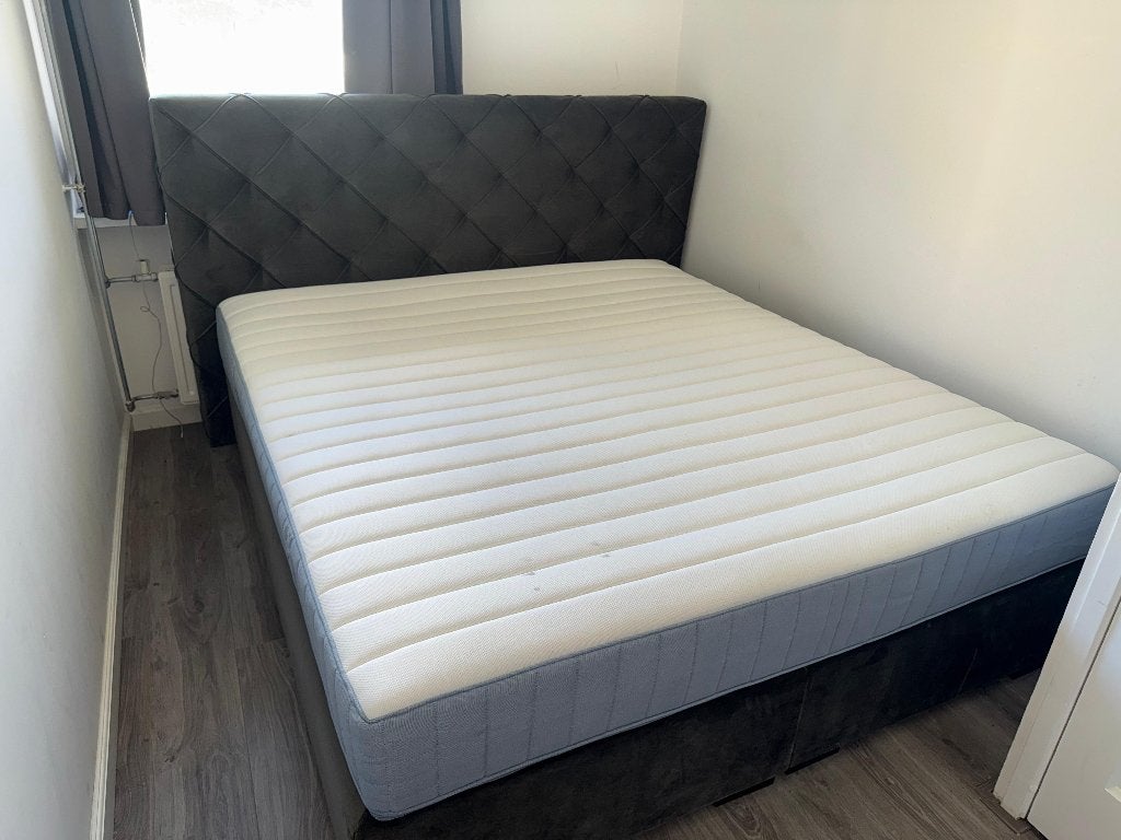 Antraciet Nette boxspring bed met Zgan Ikea matras 180x200, Huis en Inrichting, Slaapkamer | Boxsprings, Ophalen, Tweepersoons