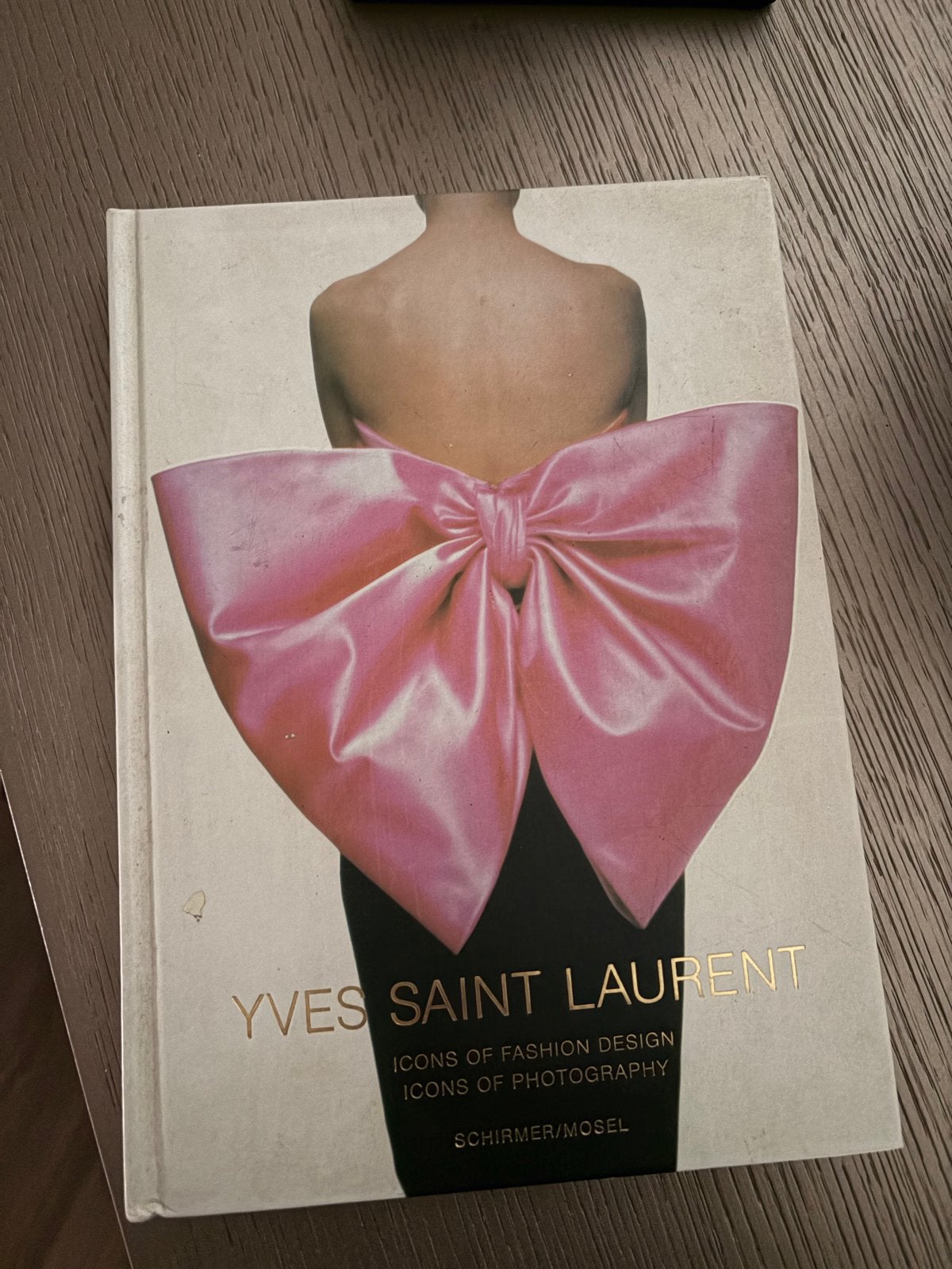Yves Saint Laurent: Icons of Fashion Design & Photography, Ophalen of Verzenden, Zo goed als nieuw, Fotografie algemeen
