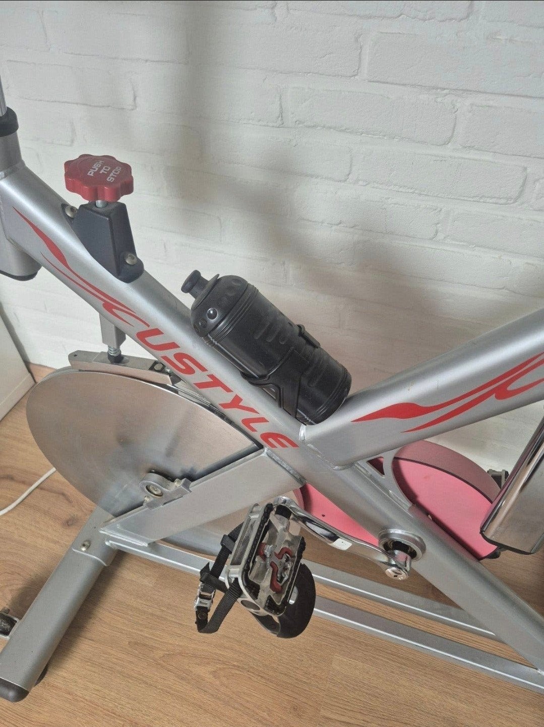 Ustyle Spinningfiets - Zo goed als nieuw, Ophalen, Spinningfiets, Zo goed als nieuw, Metaal