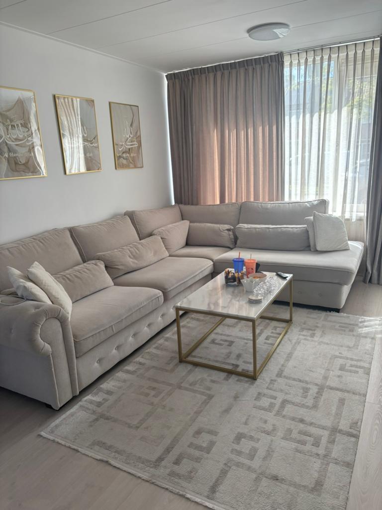 Mooie loungebank, Huis en Inrichting, Banken | Complete zithoeken, Ophalen, Zo goed als nieuw, Stof