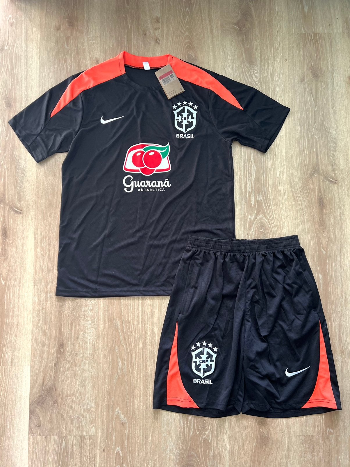 Brazilië trainingsset Nike zwart Maat L, Maat 52/54 (L), Zwart, Nieuw, Ophalen of Verzenden