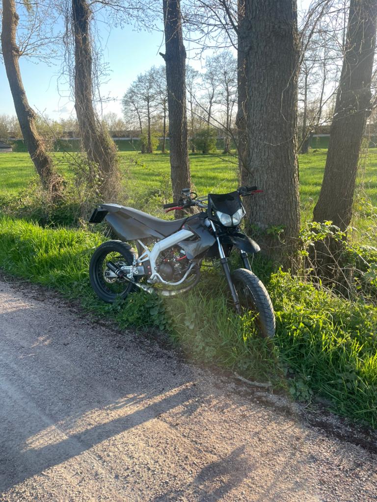 Derbi senda 50 cc stage 6, Fietsen en Brommers, Brommers | Derbi, Ophalen, Zo goed als nieuw