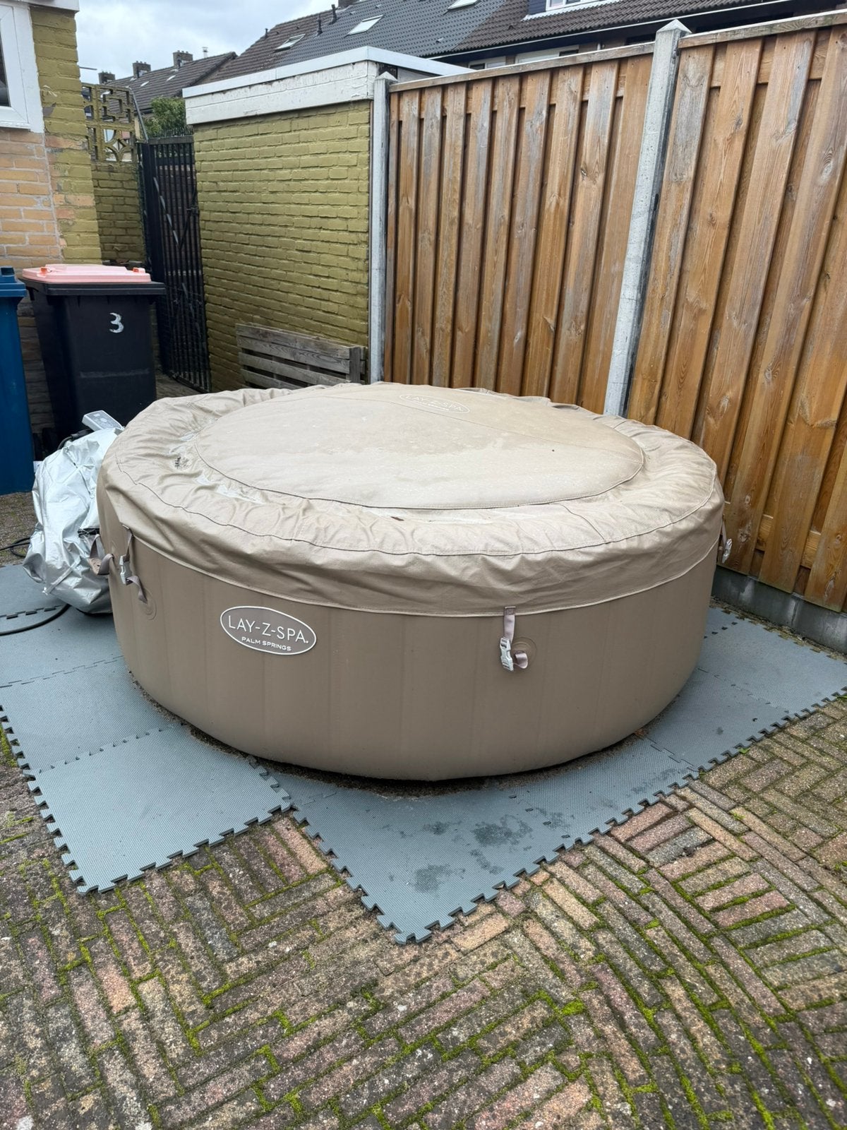 Lay-Z-Spa Palm Springs opblaasbare jacuzzi – 4 tot 6 persone, Ophalen, Zo goed als nieuw, Filter, Opblaasbaar