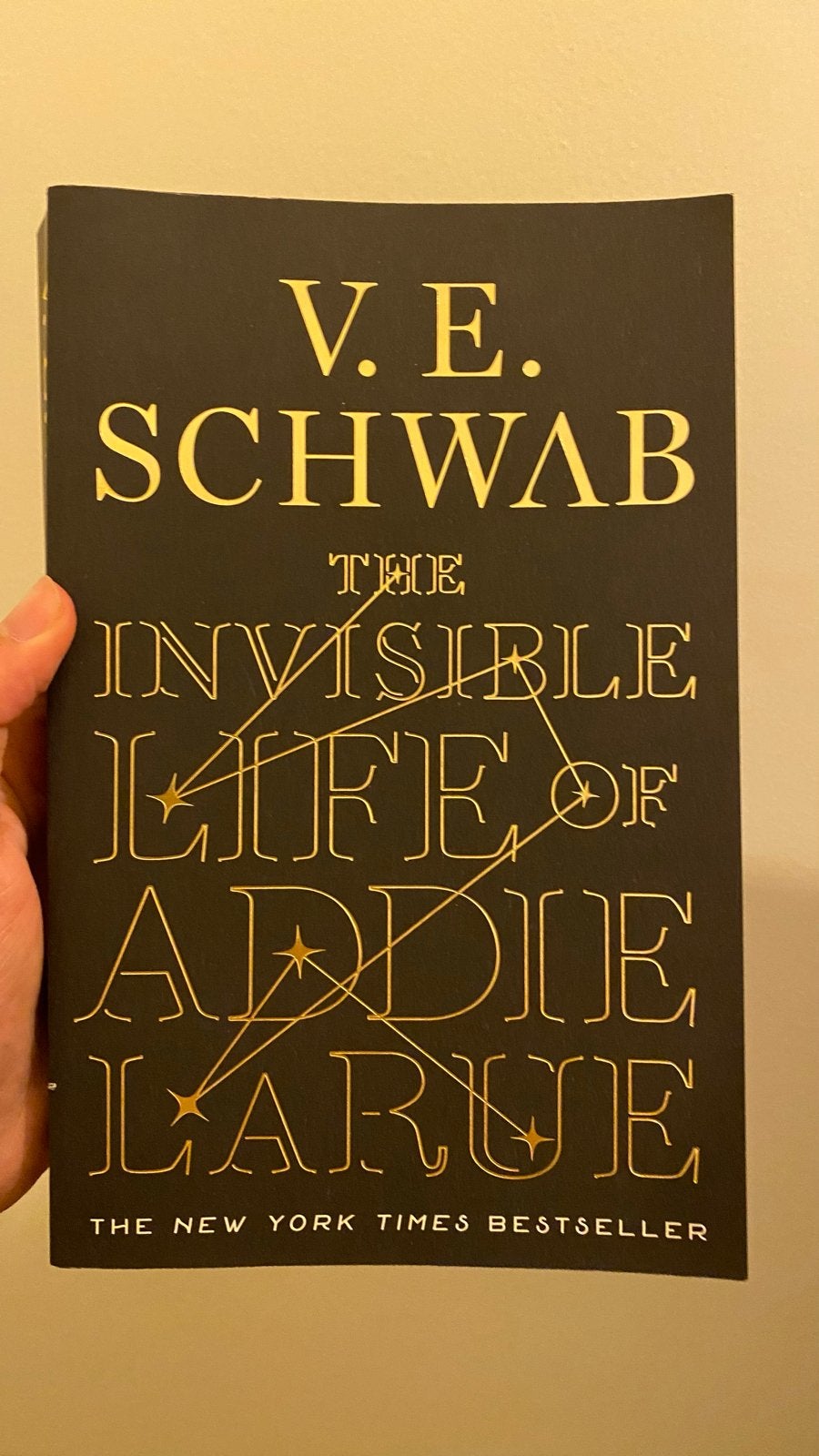 The Invisible Life of Addie LaRue - V.E. Schwab, Ophalen of Verzenden, Zo goed als nieuw, Amerika