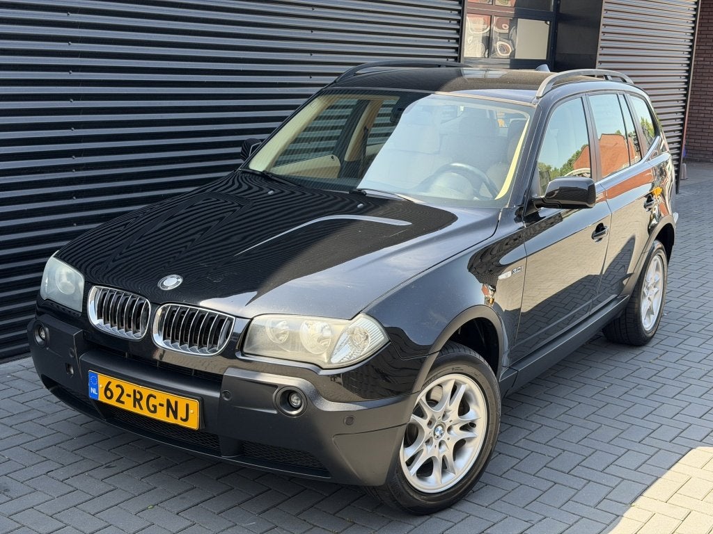 BMW X3 3.0i 2005| HANDBAK| LEER| CLIMA| CRUISE| TREKHAAK, Auto's, 232 pk, Gebruikt, Beige, 2000 kg