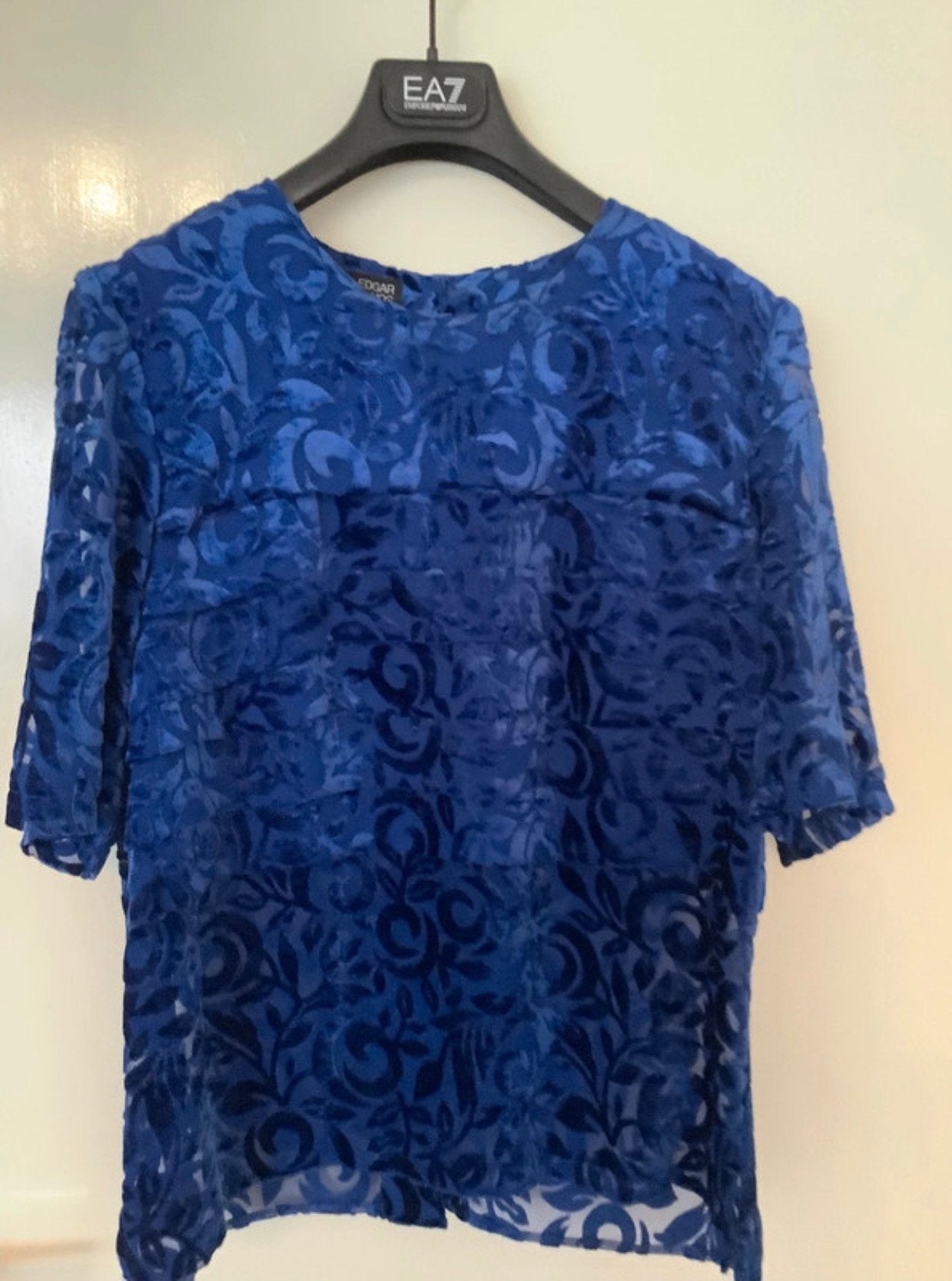Prachtige blouse van Edgar Vos Boutique in maat 40., Maat 38/40 (M), Blauw, Ophalen of Verzenden, Zo goed als nieuw