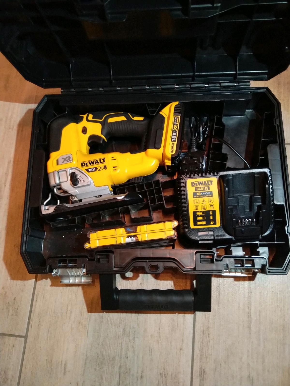 DeWalt DCS334NT 18V XR accu-decoupeerzaag + accu & oplader, Ophalen of Verzenden, Zo goed als nieuw