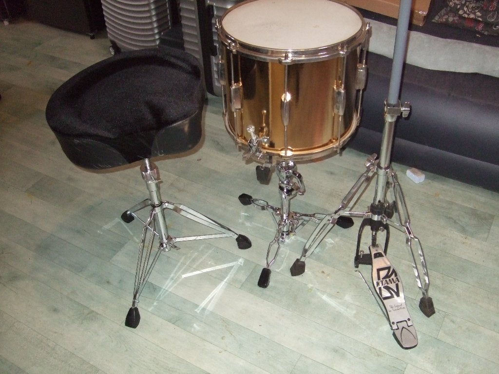 Snaredrum met kruk en Millenium snare standaard (nieuw), Ophalen of Verzenden, Nieuw, Overige merken