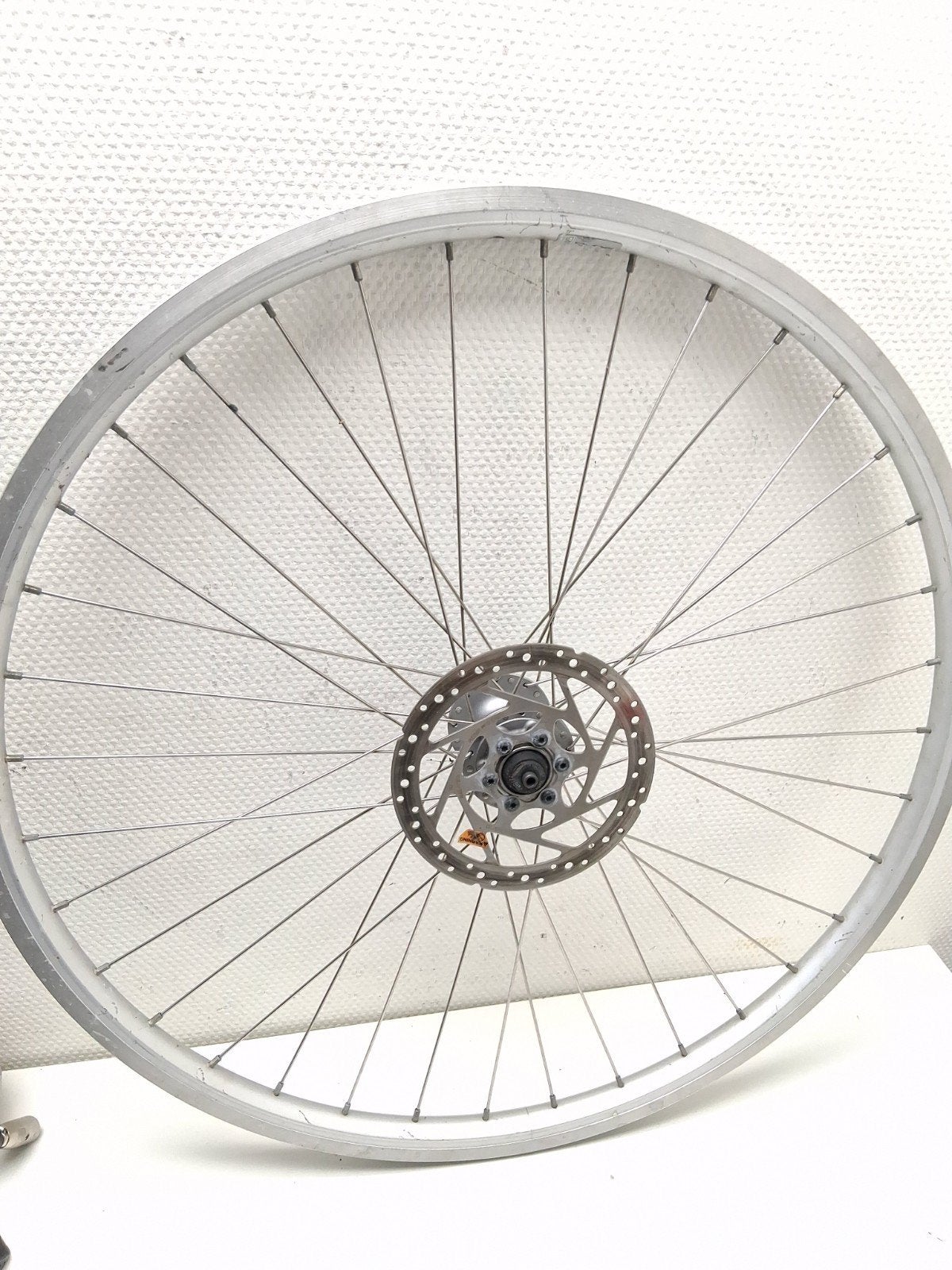Shimano Deore voorwiel schijfrem.28" grijs, Wiel, Verzenden, Zo goed als nieuw, Shimano