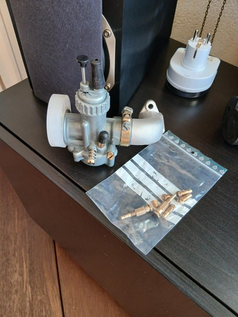 20 mm. Imitatie.  originele sproeiers set, Ophalen of Verzenden, Carburateur