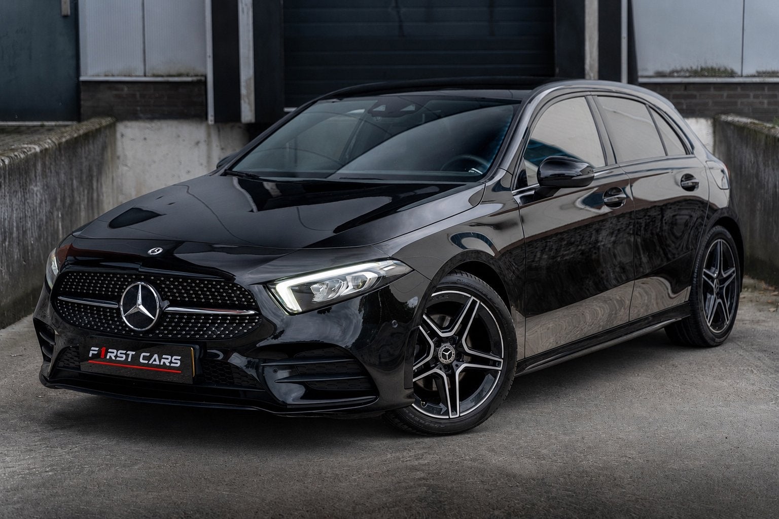 Mercedes A180 AMG | SFEER | CAMERA | APK 2028 | ORIGINEEL NL, Auto's, 136 pk, 4 cilinders, Zwart, Origineel Nederlands