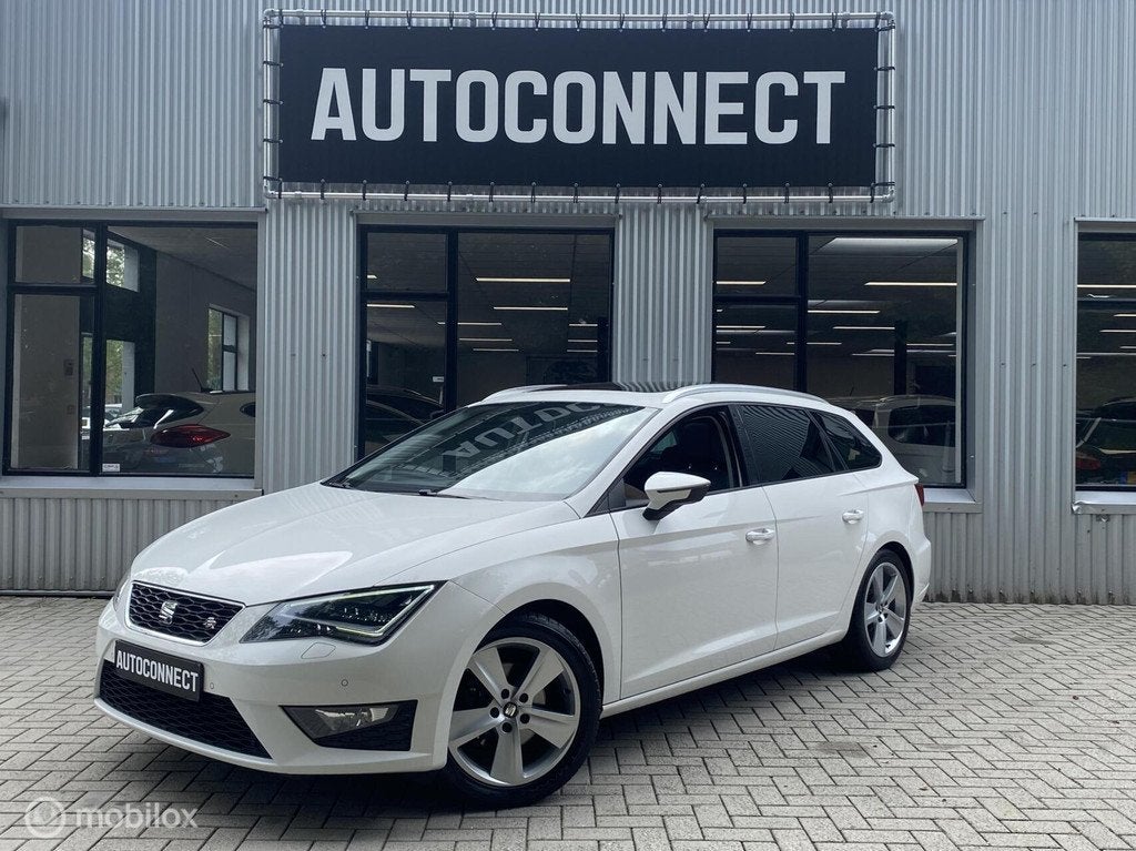 Seat Leon ST 1.4 TSI FR, CRUISE, NAVI, PANODAK, PDC, Voorwielaandrijving, 125 pk, Gebruikt, Zwart