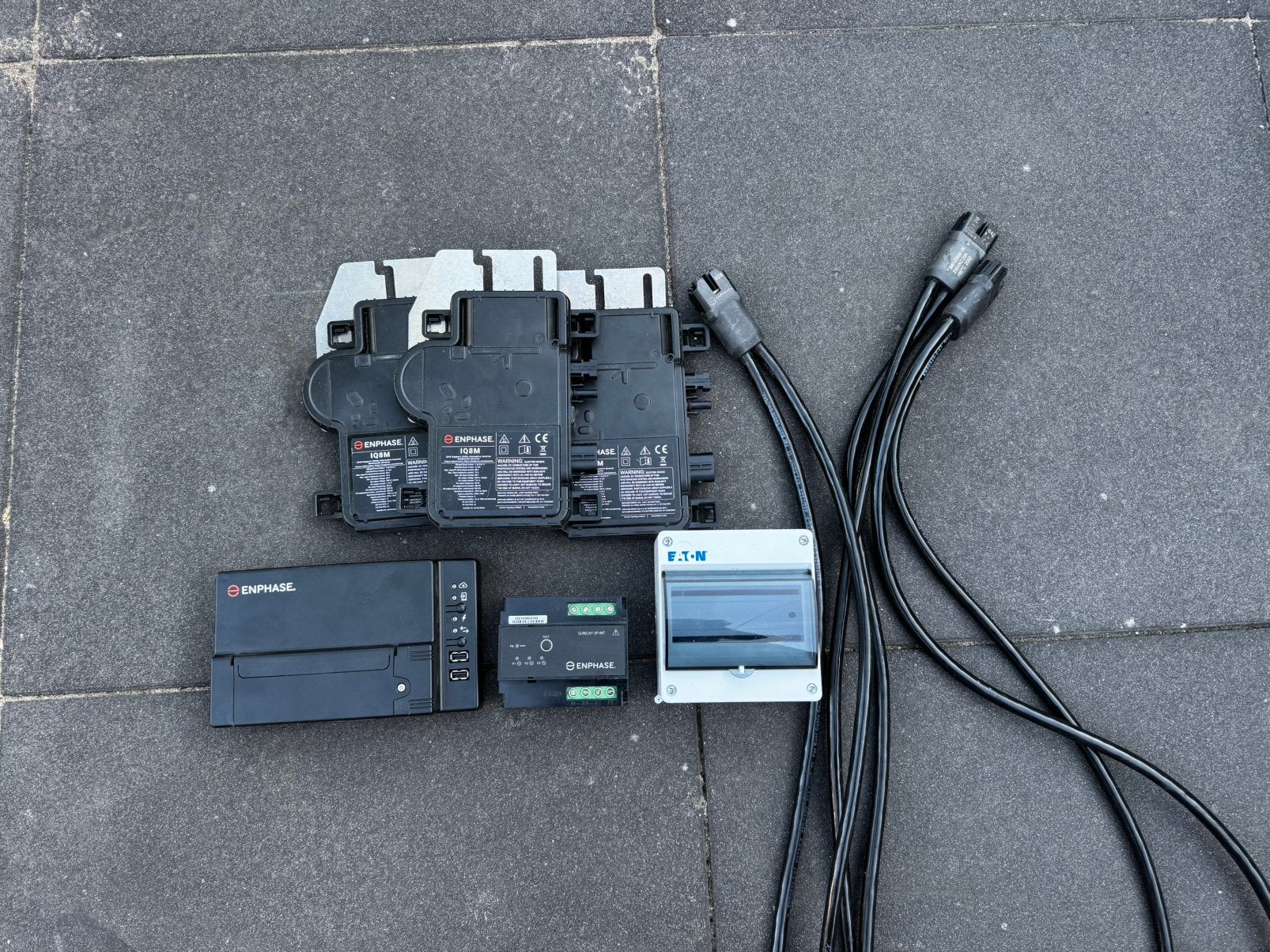 Enphase gateway, Q relais 3P en 3 stuks IQ8M omvormers, Ophalen of Verzenden