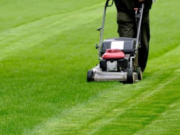 Gras Maaien ‼️ lees ad, Ophalen, Zo goed als nieuw