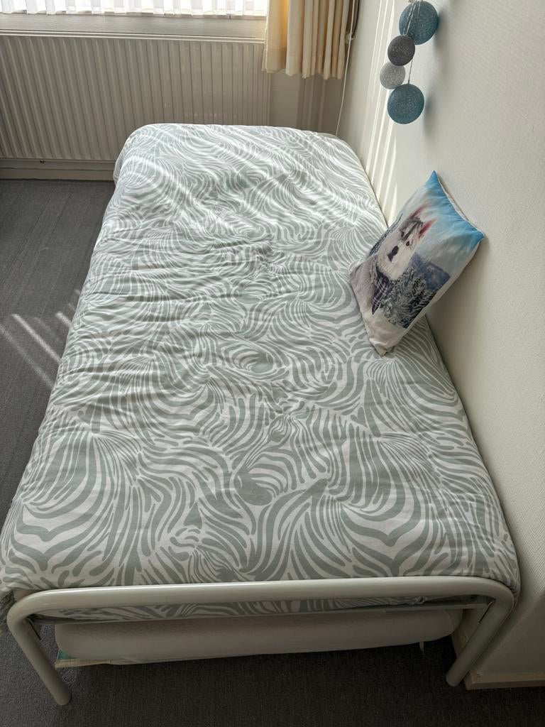 Logeerbed met onderschuifbed, Ophalen, 90 cm, Wit, Tweepersoons