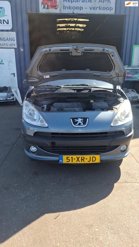 Peugeot 1007 1.4-16V Gentry, Auto's, Peugeot, Voorwielaandrijving, Electronic Stability Program (ESP), 4 cilinders, 610 kg