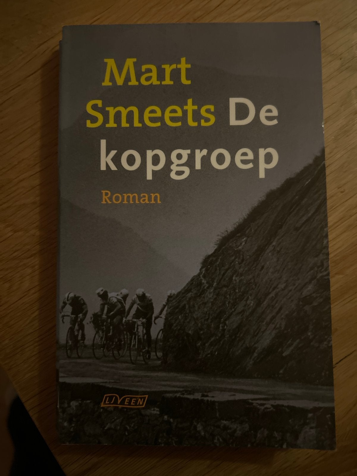 Mart Smeets De kopgroep - Roman, Ophalen of Verzenden, Zo goed als nieuw, Nederland