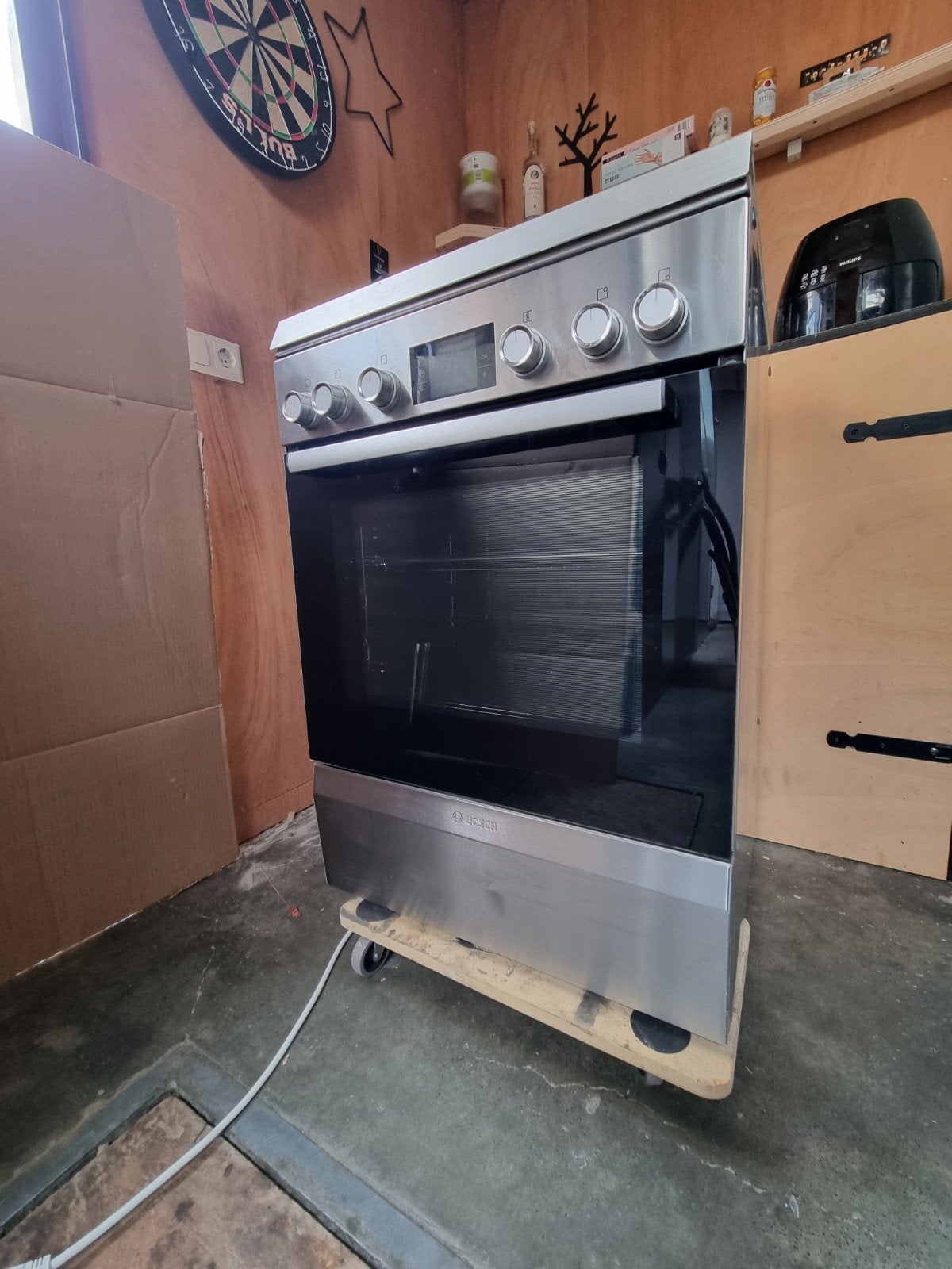 Bosch vrijstaande oven met 4 gaspitten, Ophalen, 4 kookzones, Zo goed als nieuw, Gas