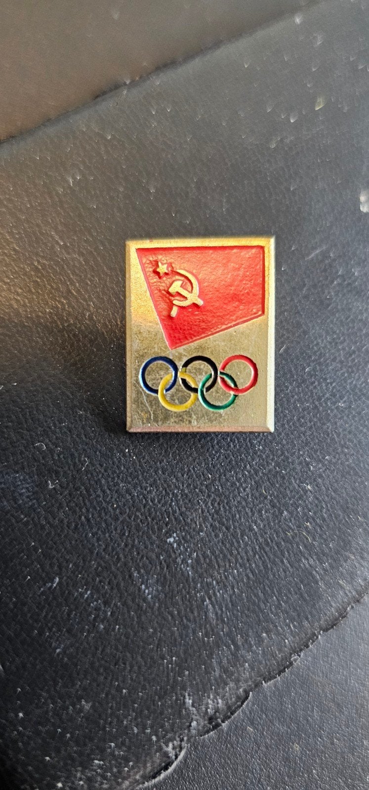Vintage Olympische Spelen USSR Hamer en Sikkel Speldje, Verzamelen, Ophalen of Verzenden, Gebruikt, Overige onderwerpen, Speldje of Pin