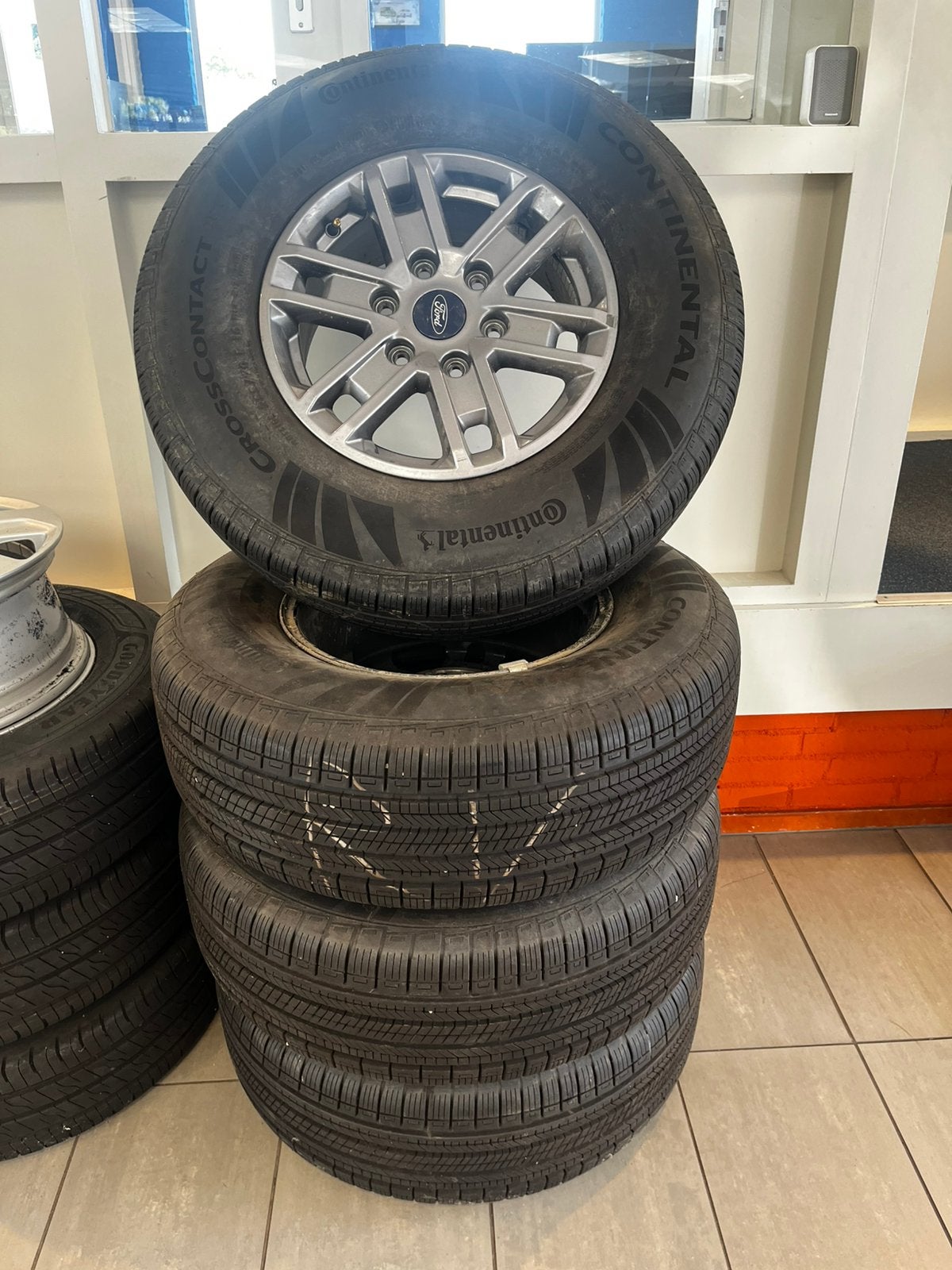 Ford Ranger Velgen Set / Continental 255/70R16, 255 mm, Nieuw, Band(en), Zomerbanden