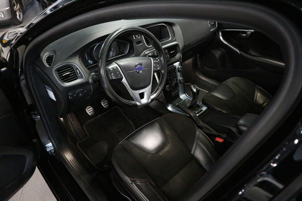 Volvo V40 2.0 D2 R-Design Business NAP/ TREKHAAK/ FULL HISTO, Voorwielaandrijving, Gebruikt, Euro 6, 4 cilinders