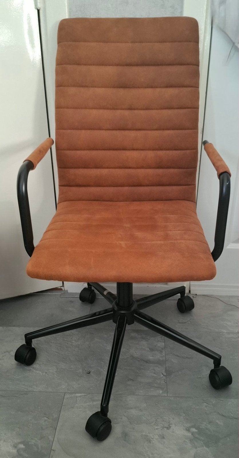 Leenbakker Bureaustoel - Comfortabel en Stijlvol, Ophalen, Gebruikt, Bruin, Bureaustoel