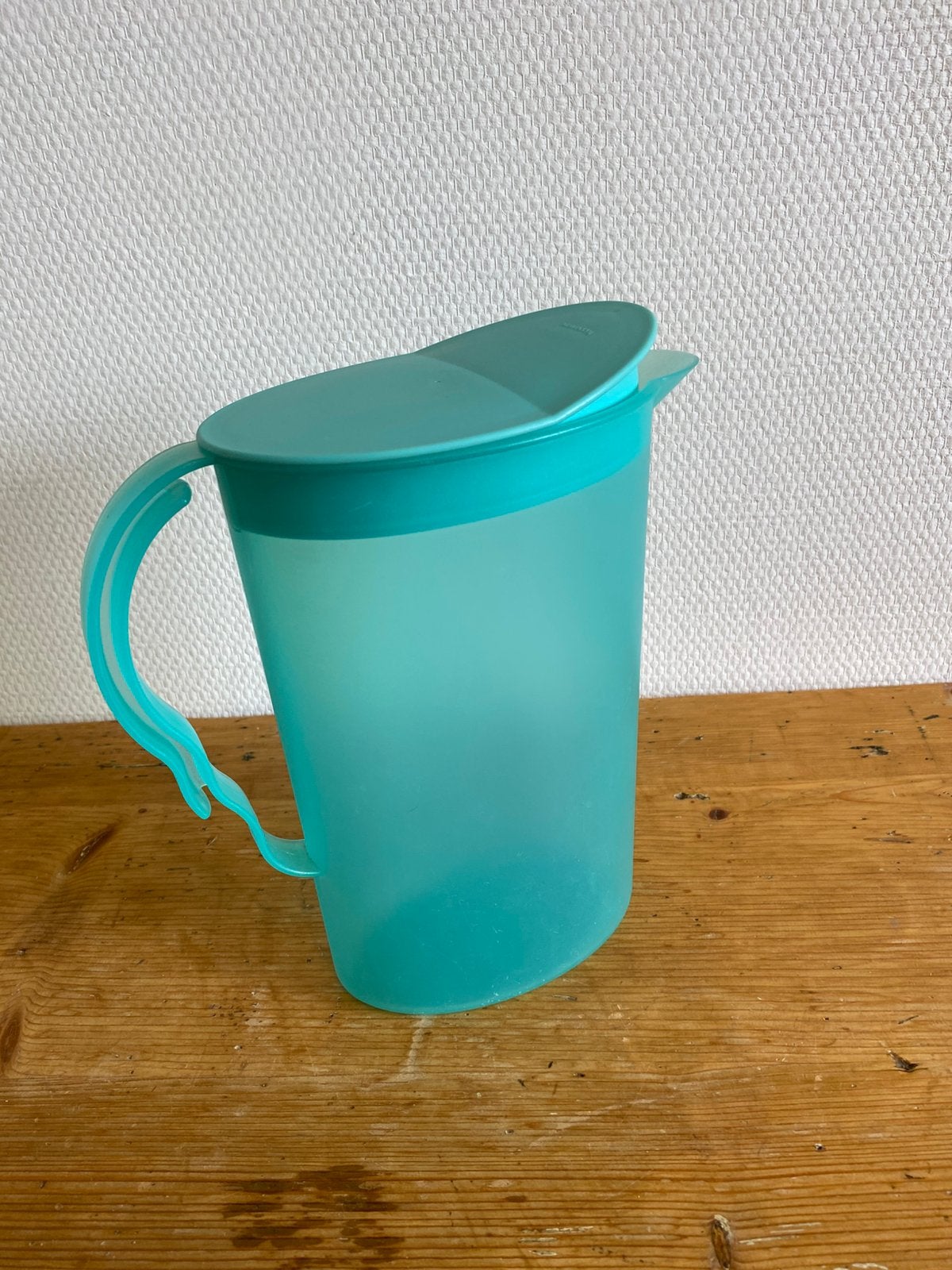 Tupperware Schenkkan ( groen, 2 liter ), Ophalen of Verzenden, Gebruikt, Groen, Beker of Kan