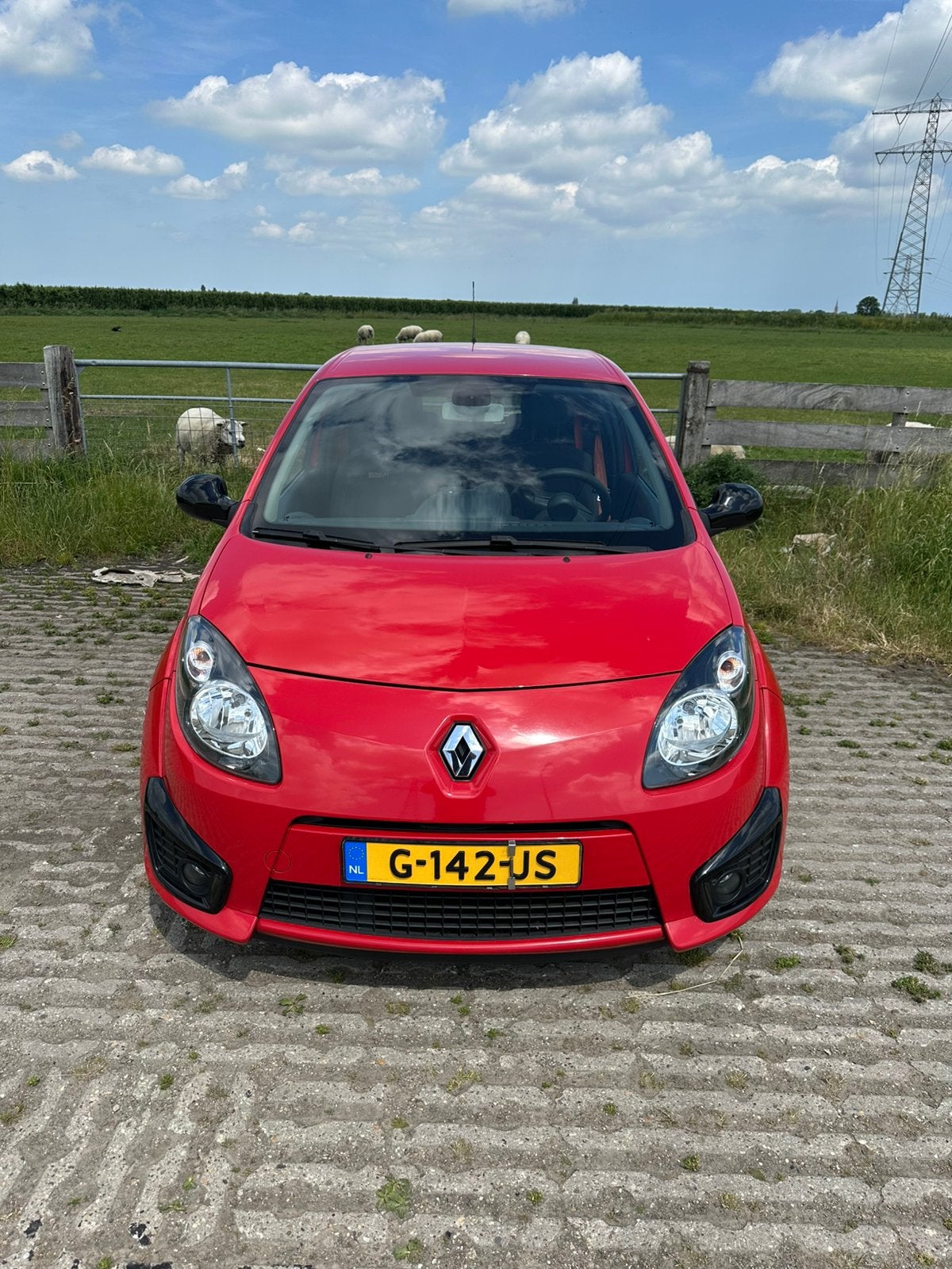 Renault Twingo 1.6 16V RS 2009 Rood cup onderstel, Voorwielaandrijving, 40 €/maand, Zwart, 4 cilinders