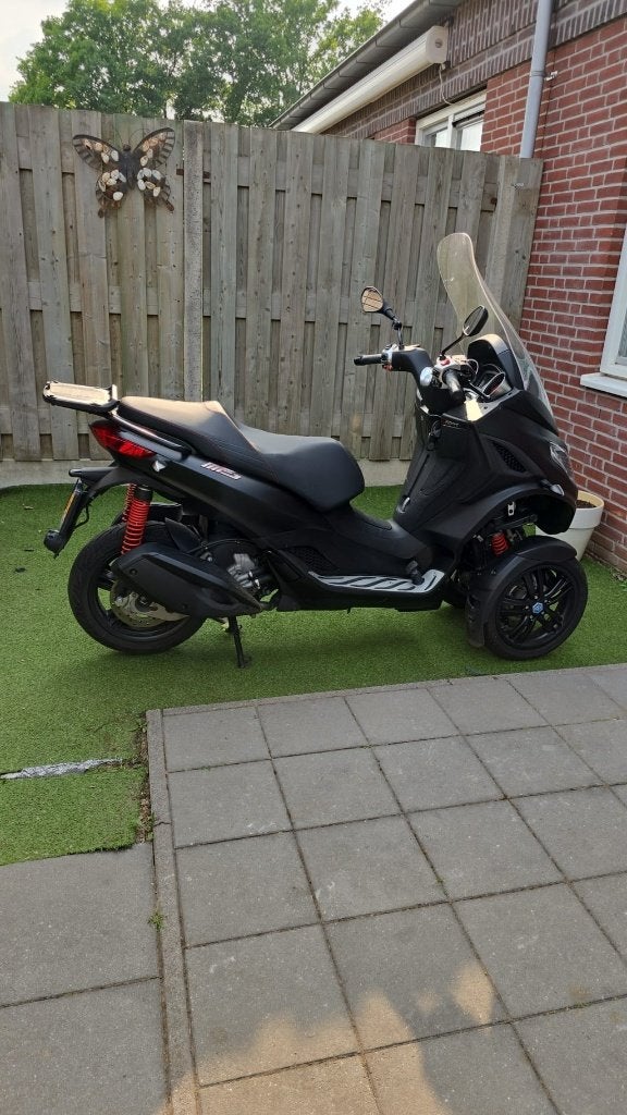 Piaggio MP3 300 HPE Sport  Mat zwart ABS/ASR  2022, Scooter, 300 cc, Particulier, Automaat