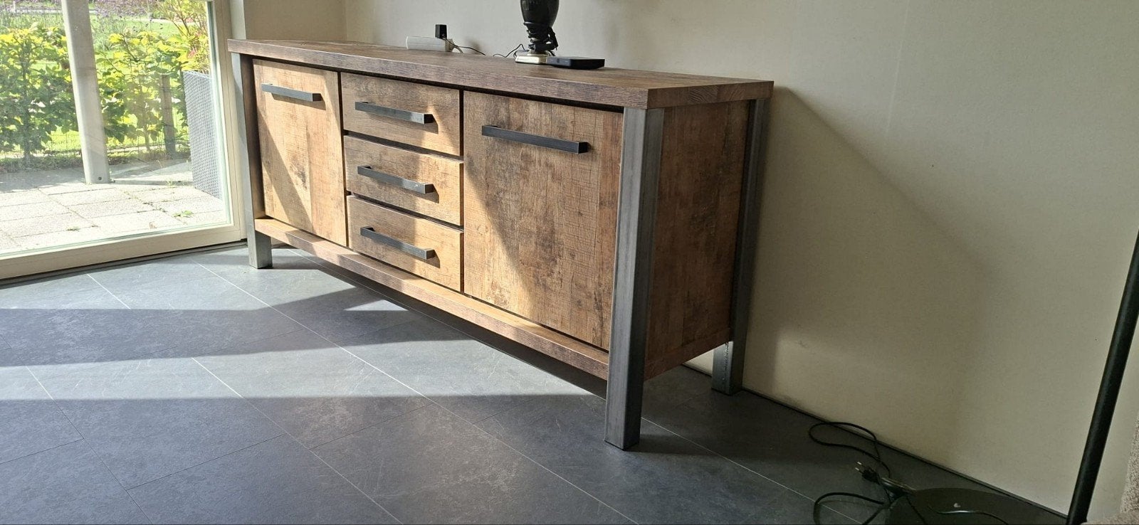 dressoir Kinga, Gebruikt, 150 tot 200 cm, Met lade(s), Industrieel, Landelijk, Robuust