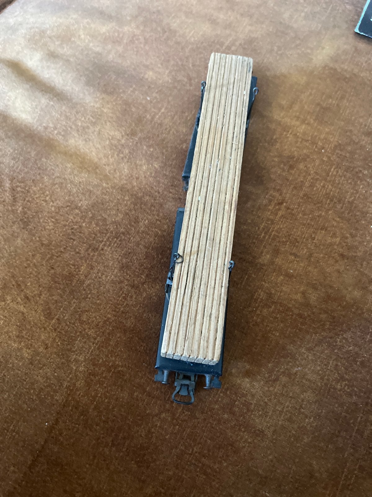 Märklin wagon met houten lading - Gebruikt, Wisselstroom, Gebruikt, Wagon, Ophalen of Verzenden