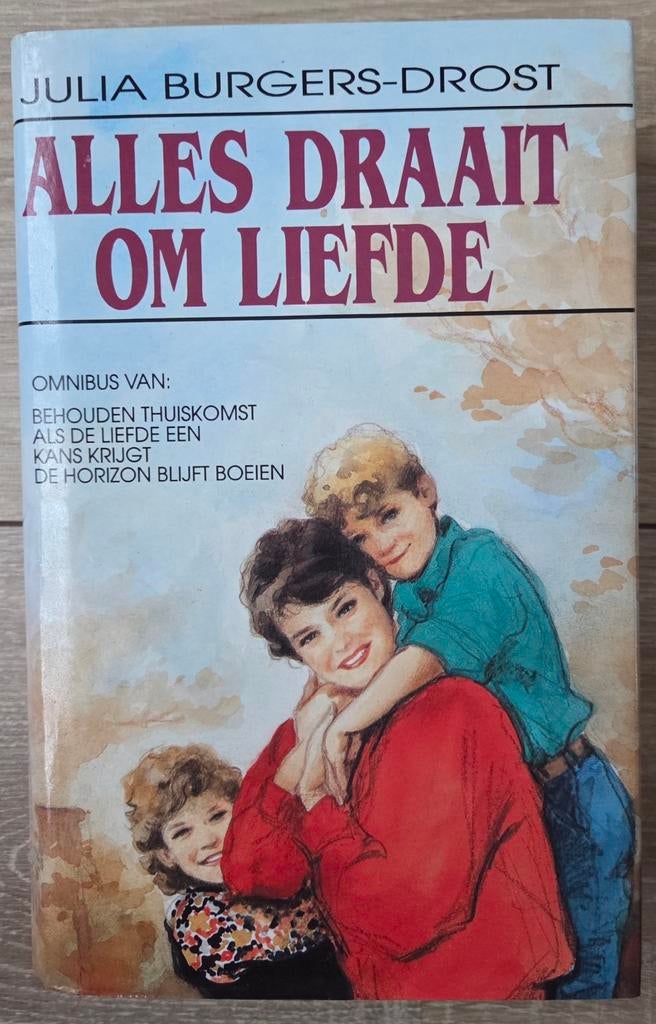 Julia Burgers-Drost - Alles draait om liefde - 3 verhalen, Ophalen of Verzenden, Zo goed als nieuw, Julia Burgers-Drost