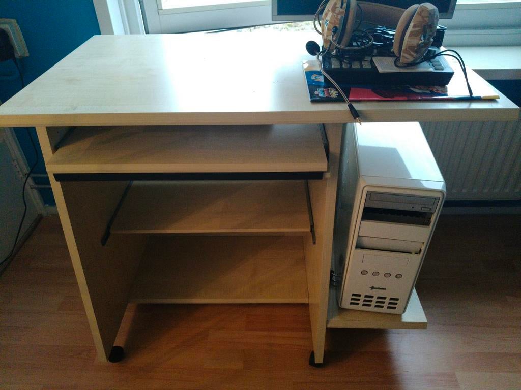 Compact computerbureau met uitschuifbaar toetsenbordblad, Ophalen, Gebruikt, Modern, Functioneel, 70 tot 120 cm