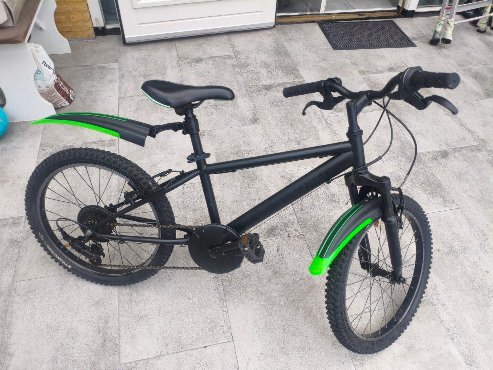 Btwin kinderfiets 20 inch - Zwart/Groen, Fietsen en Brommers, Ophalen, 20 inch of meer, Gebruikt, Velgrem