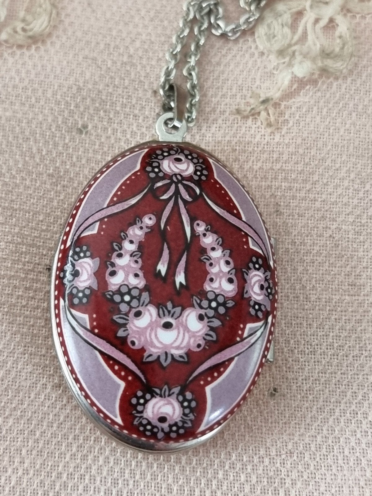 medaillon van Michaela Frey aan lang collier, Sieraden, Tassen en Uiterlijk, Verzenden, Zo goed als nieuw, Zilver, Overige materialen