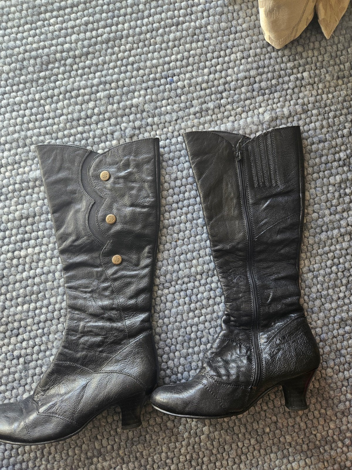Zwarte lange laarzen met kleine hak - Lucky Shoes, Kleding | Dames, Hoge laarzen, Zwart, Lucky Shoes, Ophalen of Verzenden