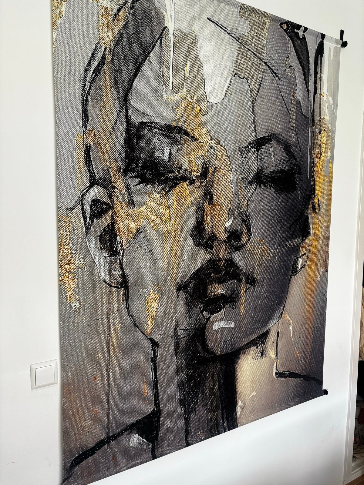 Wandkleed Gezicht - 140x170 cm - Incl. Roede en Haken, Huis en Inrichting, Ophalen, Zo goed als nieuw, Met ophangsysteem, Grijs